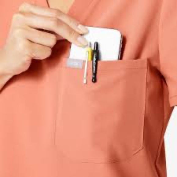 Figs Coral Catarina XXS and Yola XXS Regular Waist / Length Scrub Set - Picture 2 of 9